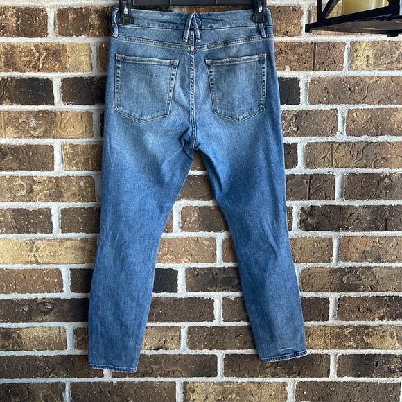 NEW Good American Good Legs Crop Skinny Jeans - Picture 5 of 11